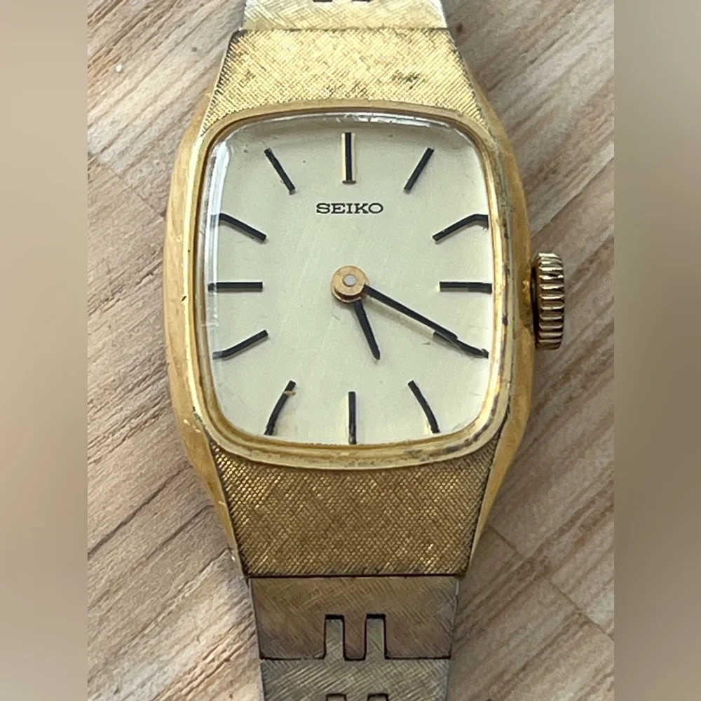 Seiko Gold Plated Vintage Mechanical Ladies Watch Gold Case Bracelet Dial